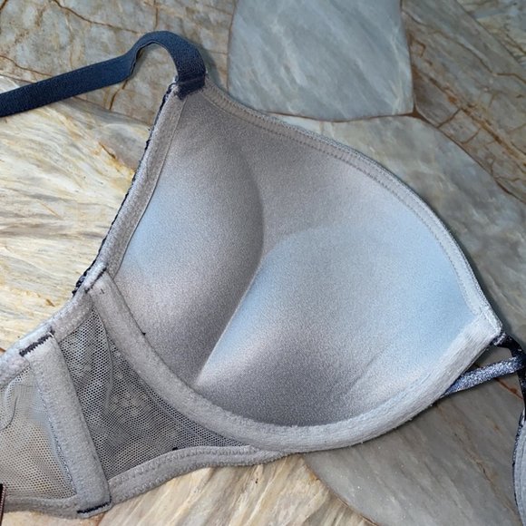 32B VS Bombshell Gray Lace Shimmer Chantilly Lace Push-up Bra - Picture 7 of 9